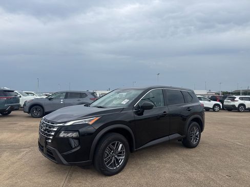 Certified 2024 Nissan Rogue S image 11