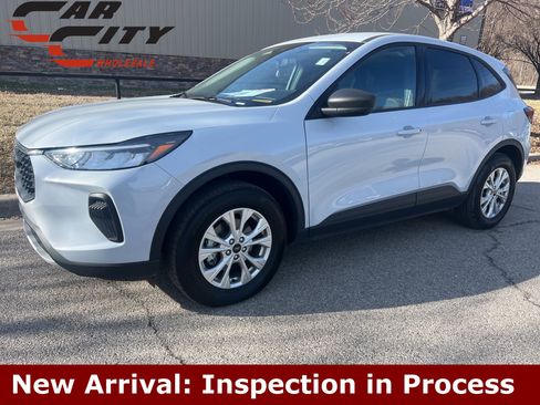 Used 2025 Ford Escape Active image 1