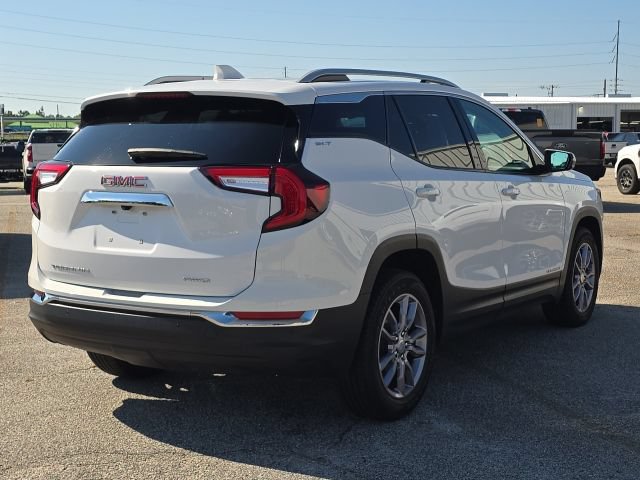 Used 2023 GMC Terrain SLT w/ Tech Package AWD/4WD image 5