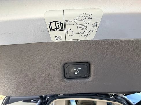 Used 2016 Lincoln MKX Select w/ Select Plus Package FWD image 21