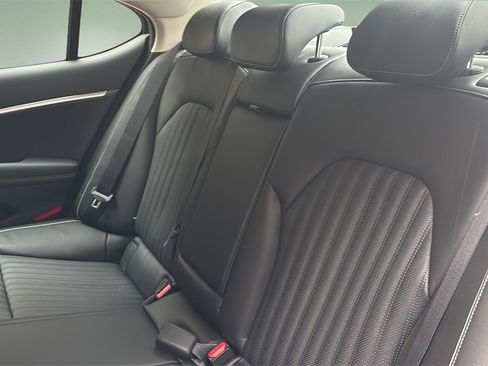 New 2026 Genesis G70 2.5T Prestige image 10