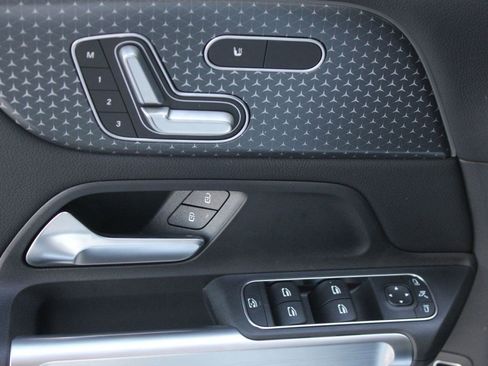 New 2026 Mercedes-Benz GLB 250 image 13