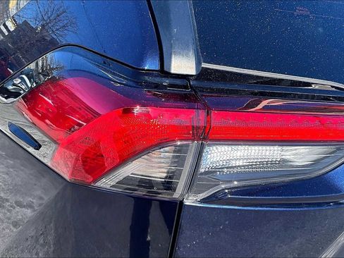 Used 2021 Toyota RAV4 XLE image 33
