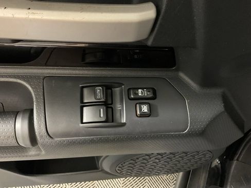 Used 2007 Toyota FJ Cruiser 4WD image 16