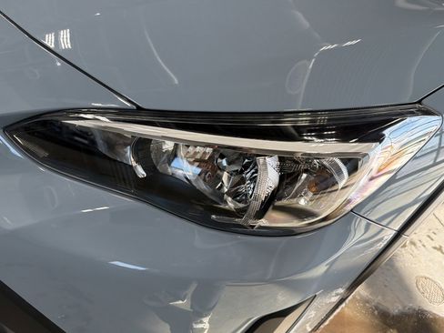 Certified 2021 Subaru Crosstrek 2.0i Premium w/ Moonroof Package image 11