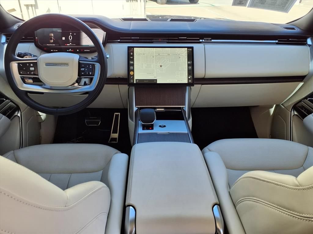 Used 2025 Land Rover Range Rover Long Wheelbase SE AWD/4WD image 14