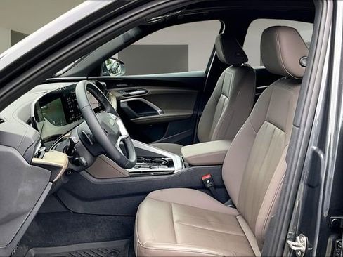 Used 2025 Audi Q5 Premium Plus w/ Premium Plus AWD/4WD image 21
