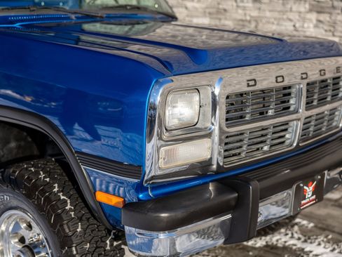 Used 1992 Dodge D/W Truck 250 image 22