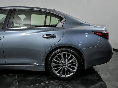Used 2019 INFINITI Q50 Luxe w/ Essential Package (3.0T Luxe) AWD/4WD image 7