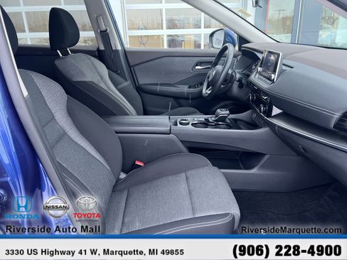 Used 2021 Nissan Rogue SV image 25