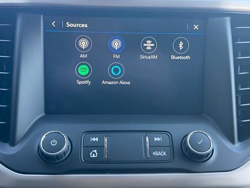 Used 2023 GMC Acadia Denali w/ Denali Technology Package image 17