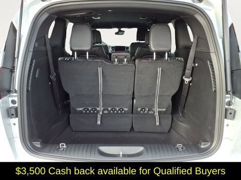 New 2026 Chrysler Pacifica Select image 6