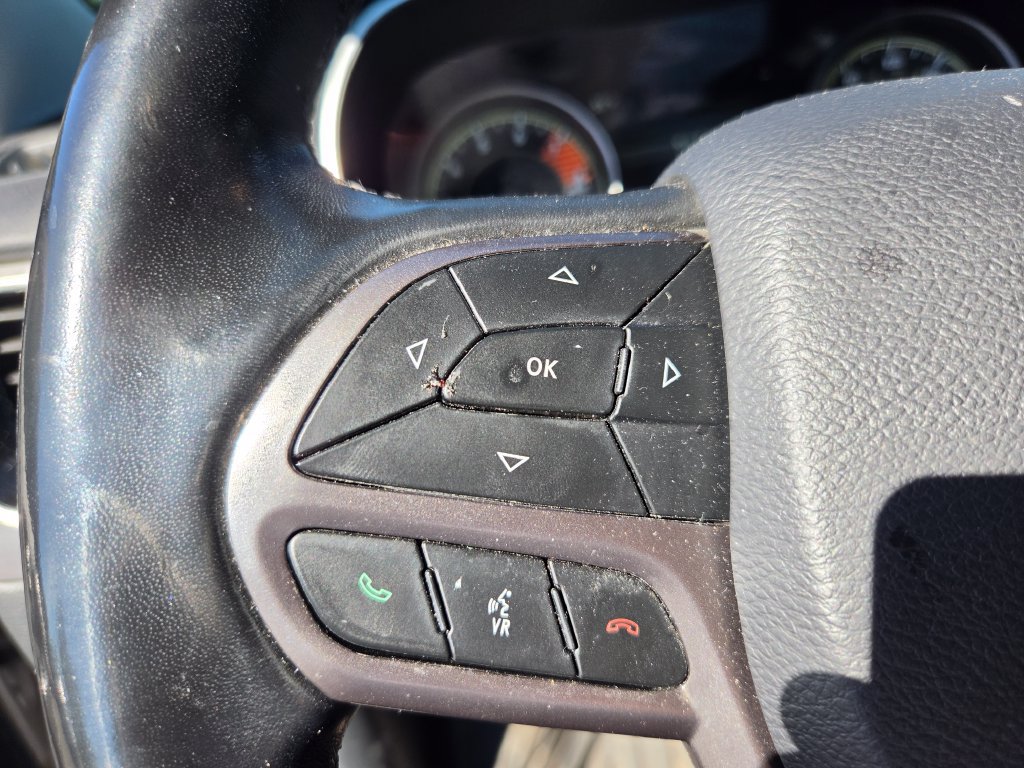 Used 2020 Jeep Cherokee Limited AWD/4WD image 14