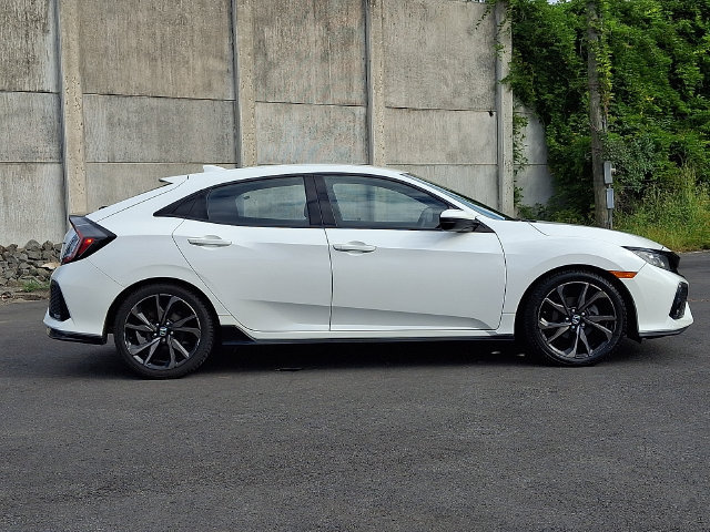 Used 2017 Honda Civic Sport image 7