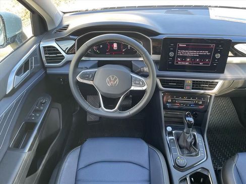 New 2026 Volkswagen Taos SEL AWD/4WD image 3