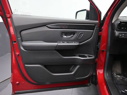 Certified 2024 Honda Pilot Elite image 16