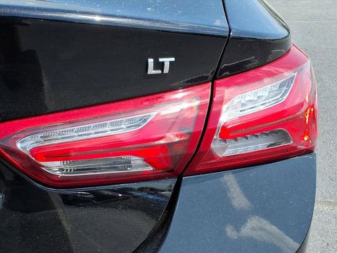 Used 2021 Chevrolet Malibu LT w/ Leather Package image 11