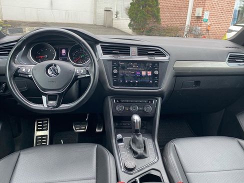 Used 2020 Volkswagen Tiguan SE R-Line w/ 3rd Row Seat Package AWD/4WD image 10