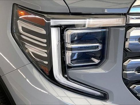 Used 2025 GMC Sierra 1500 Denali w/ Denali Reserve Package AWD/4WD image 28