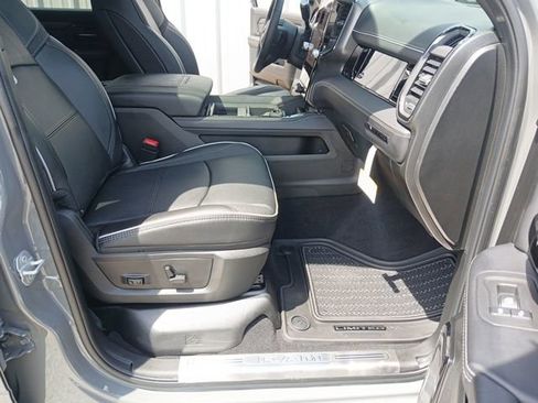 New 2026 RAM 3500 Limited AWD/4WD image 40