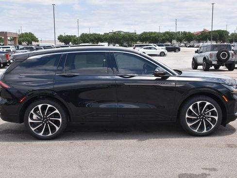 New 2026 Lincoln Nautilus Black Label AWD/4WD image 12