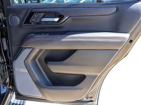 Used 2025 GMC Yukon AT4 Ultimate w/ LPO, Floor Liner Package AWD/4WD image 33