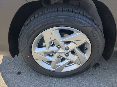 New 2026 Hyundai Kona SE image 10