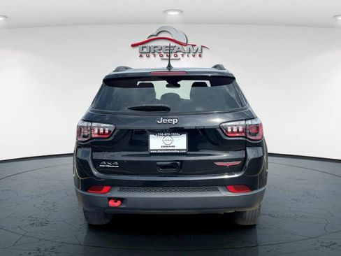 Used 2022 Jeep Compass Trailhawk w/ Trailhawk Convenience Group AWD/4WD image 11
