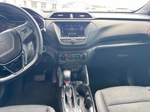 Used 2022 Chevrolet TrailBlazer RS FWD image 18
