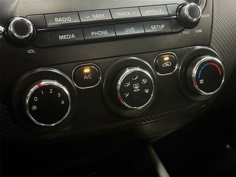 Used 2017 Kia Forte S w/ S Technology Package image 18