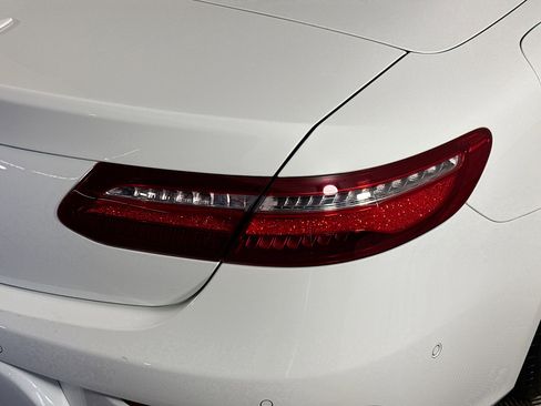 Used 2018 Mercedes-Benz E 400 E 400 image 32