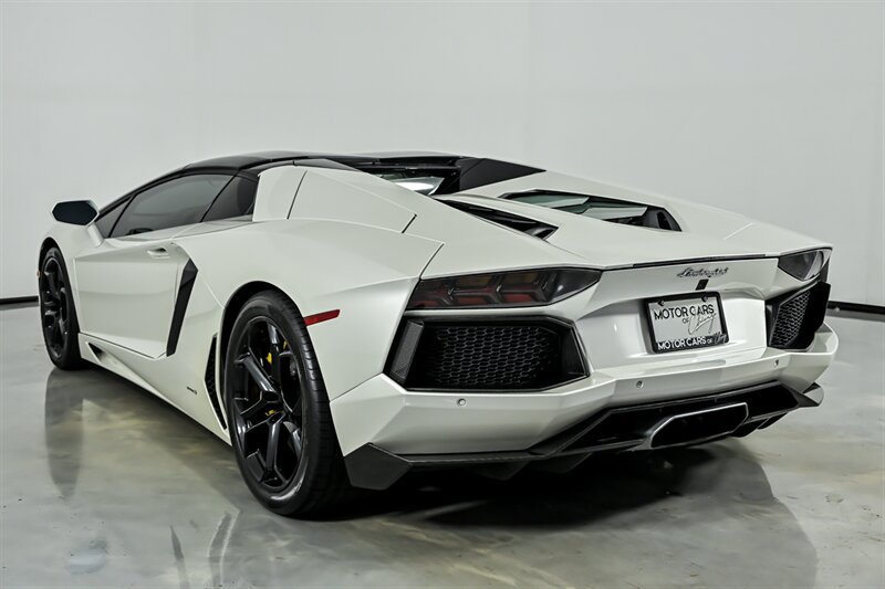 Used 2014 Lamborghini Aventador LP 700-4 AWD/4WD image 10