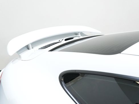 Used 2018 Porsche 911 Turbo S image 15