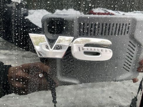 Used 2019 Toyota Tacoma TRD Off-Road image 34