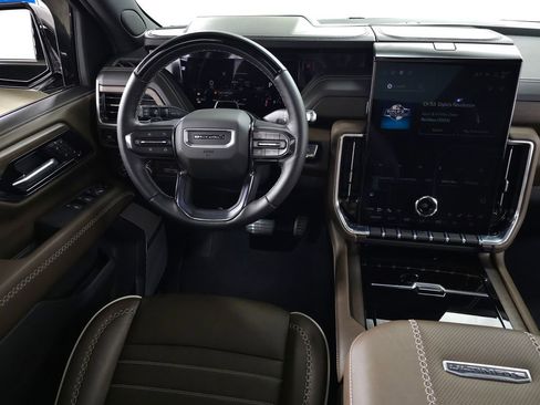 Used 2026 GMC Yukon Denali Ultimate AWD/4WD image 23