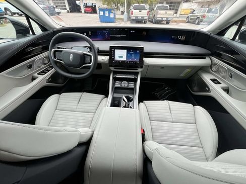 New 2026 Lincoln Nautilus Reserve AWD/4WD image 17