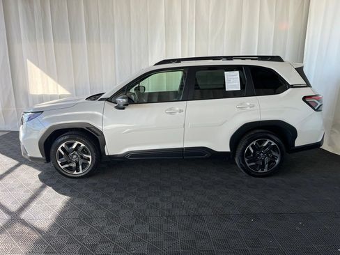 Used 2025 Subaru Forester Limited AWD/4WD image 28