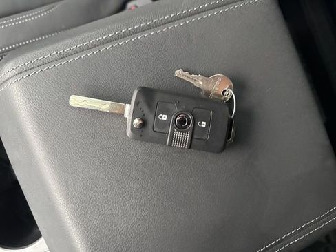 Used 2024 INEOS Grenadier Fieldmaster Edition image 10