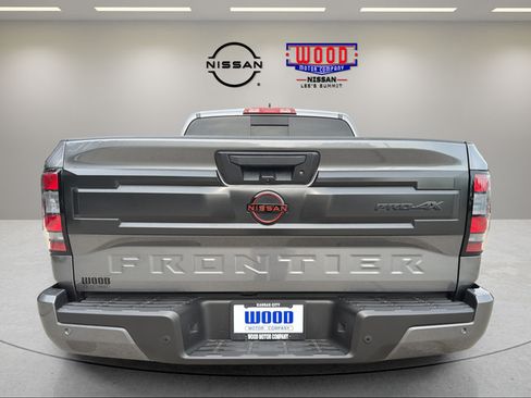 Used 2026 Nissan Frontier PRO-4X AWD/4WD image 9