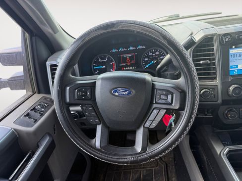 Used 2019 Ford F250 XLT w/ XLT Premium Package image 12