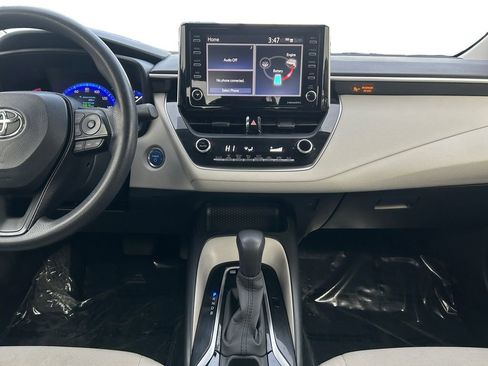 Used 2021 Toyota Corolla LE image 12