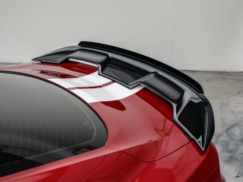 Used 2021 Ford Mustang Shelby GT500 w/ Carbon Fiber Handling Package RWD image 19