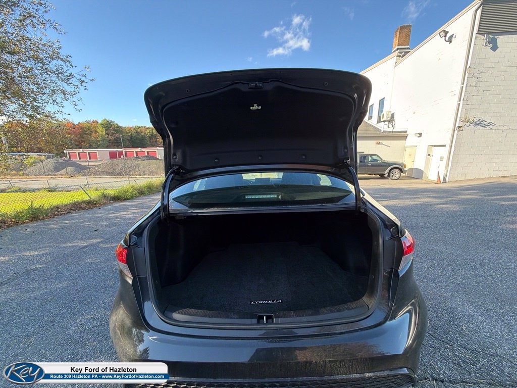 Used 2021 Toyota Corolla SE w/ Carpet Mat Package (TMS) FWD image 8