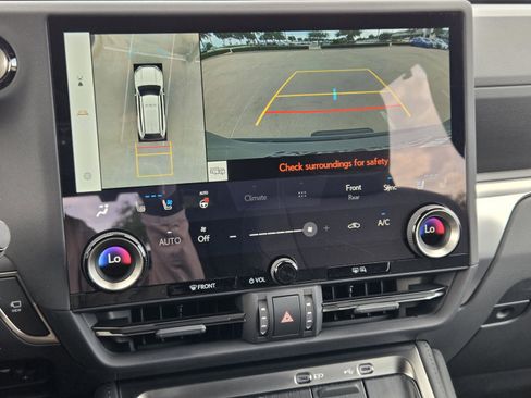 Used 2026 Lexus GX 550 w/ Accessory Package (2T) AWD/4WD image 14