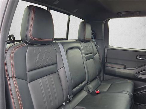 Used 2023 Nissan Frontier PRO-4X w/ Pro-4X Premium Package AWD/4WD image 18