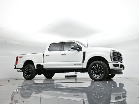 New 2026 Ford F250 Platinum AWD/4WD image 3