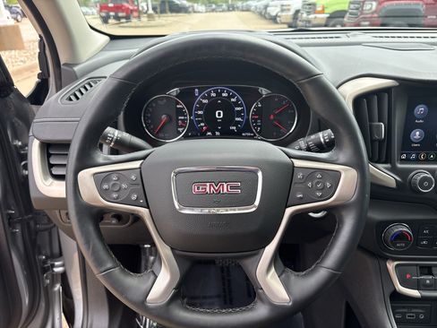 Used 2024 GMC Terrain Denali w/ Denali Premium Package AWD/4WD image 17