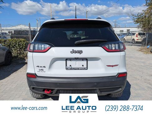 Used 2020 Jeep Cherokee Trailhawk image 4