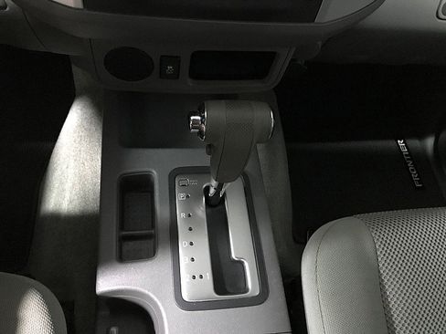 Used 2014 Nissan Frontier S image 28