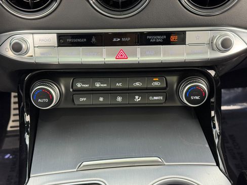 Used 2020 Kia Stinger GT2 image 30